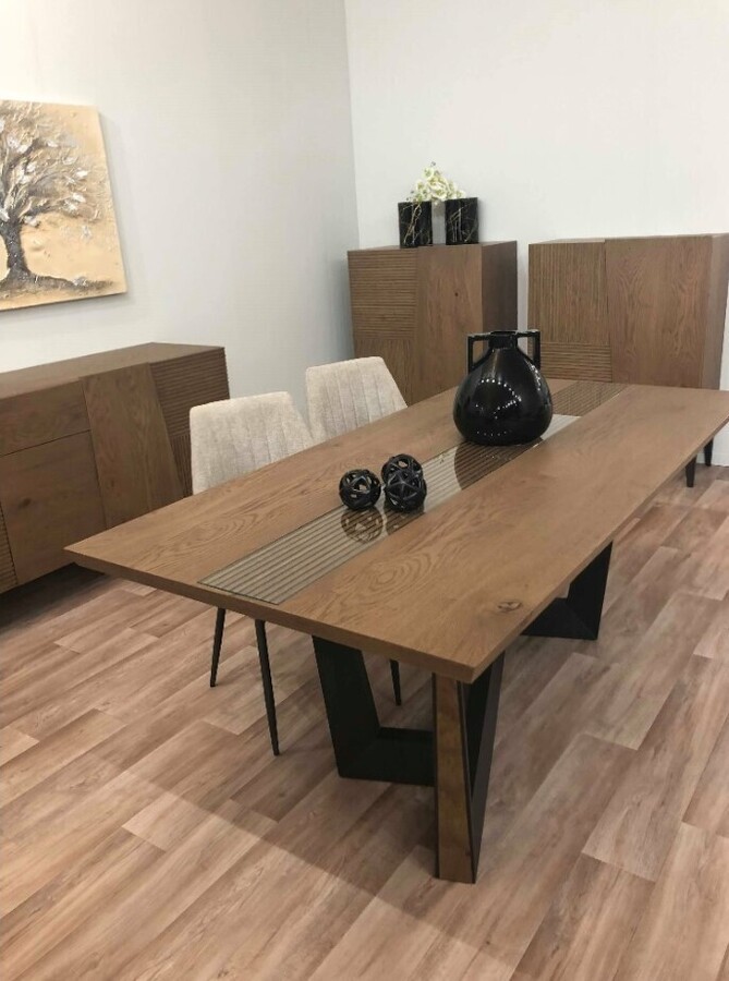 Dining Table Stripes