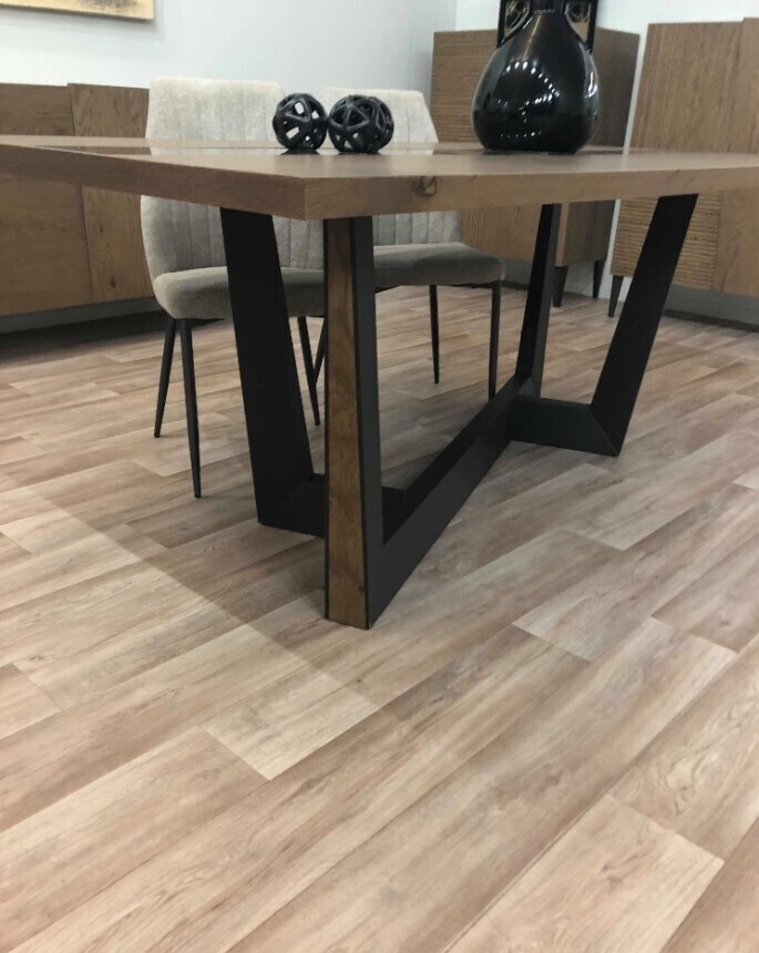 Dining Table Stripes